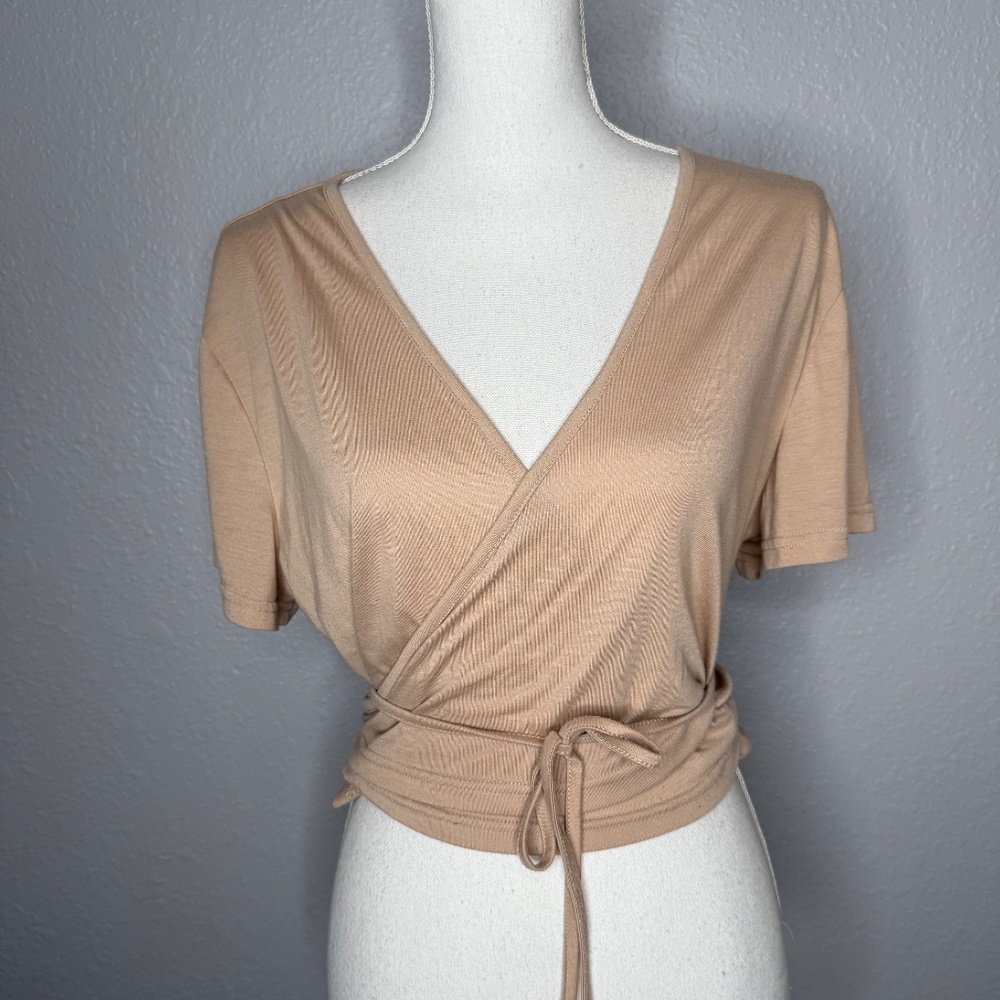 Women's Beige or light brown Shein V-neck‎ wrap crop top Size 2XL